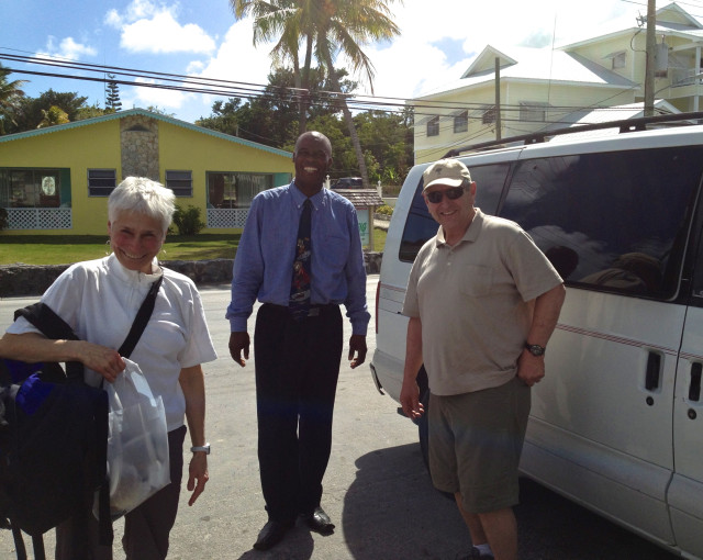 Welcome to the Abacos!! Gil and Judy arrived at Mangoes in Alexander's taxi.