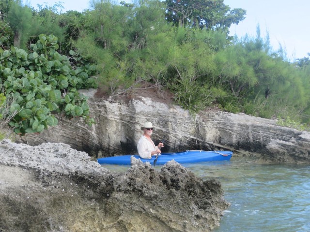 Al takes his kayak into this tiny little nook carved into the rock.