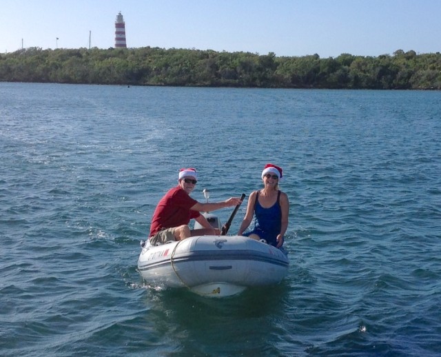 We donned our Santa hats and dinghied about, wishing friends a Merry Christmas!