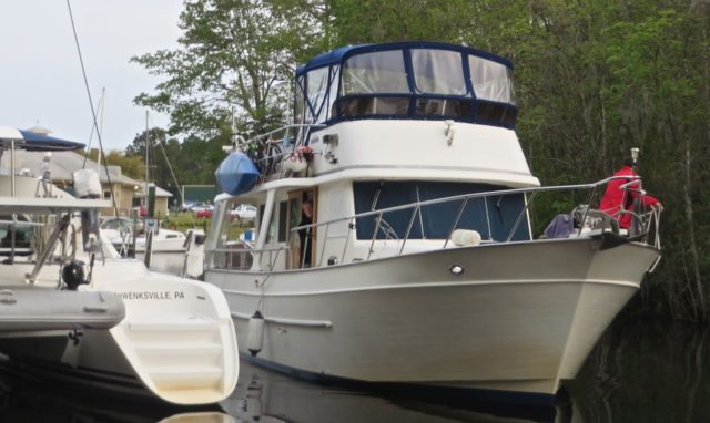 Kindred Spirit ready to parallel park at the long dock. I did not notice the homeport on this catamaran until I was looking at the photos just now. That homeport is Schwenksville, PA where I lived from the ages of 5 years to 11 years. Not a common homeport!